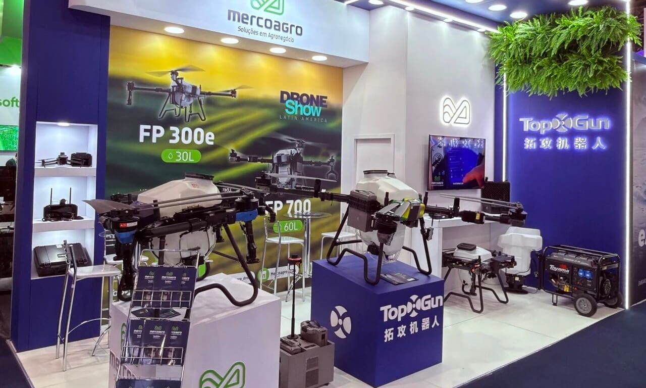 Компания TopXGun представила решения для сельскохозяйственной авиации с использованием дронов на выставке DroneShow Robotics 2026 в Бразилии.